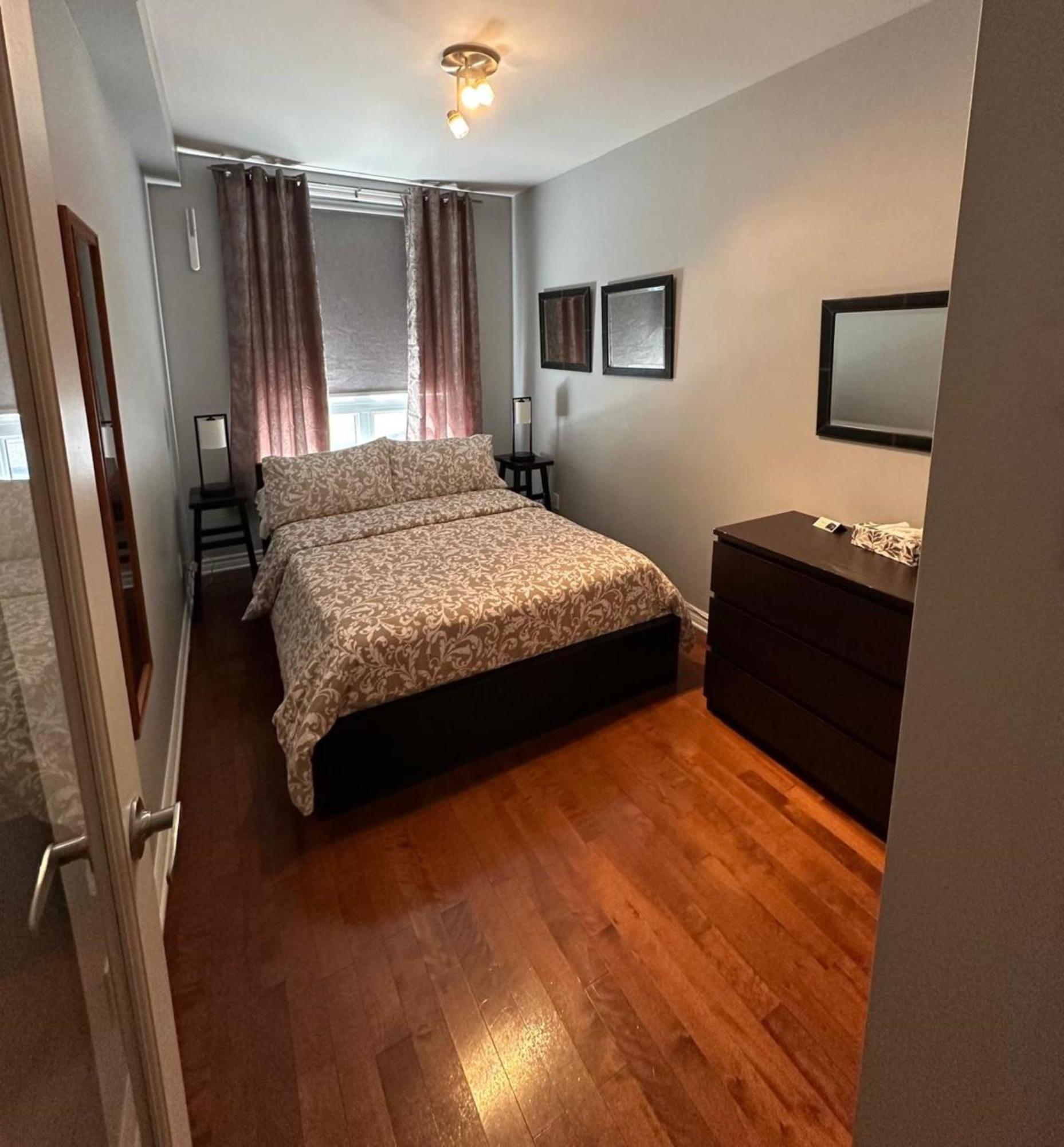 Aparthotelmontreal By Les Terrasses Saint Urbain 2225i2 4*